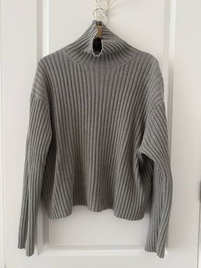 Ralph Lauren Gray Ribbed Turtleneck Sweater